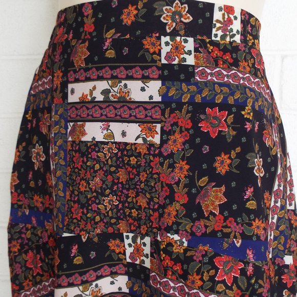 New UMGEE Small black floral asymmetrical hem elastic waist lined short skirt - Picture 6 of 7